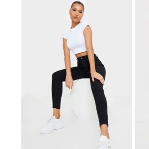 PrettyLittleThing 5-Pocket Black Skinny Jean